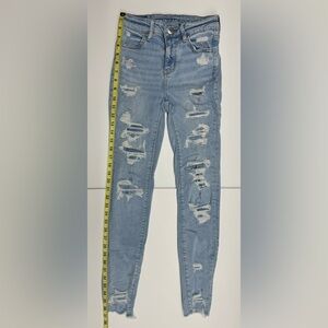 American Eagle size 2 Hi-Rise Distressed Jeggings (012)